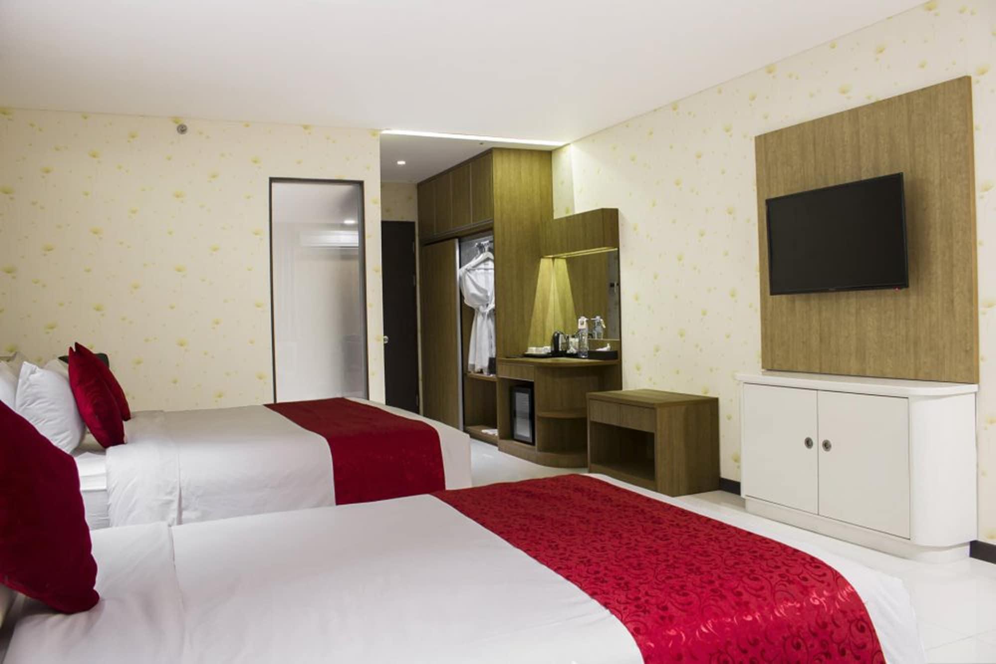 West Point Hotel Bandung Zewnętrze zdjęcie