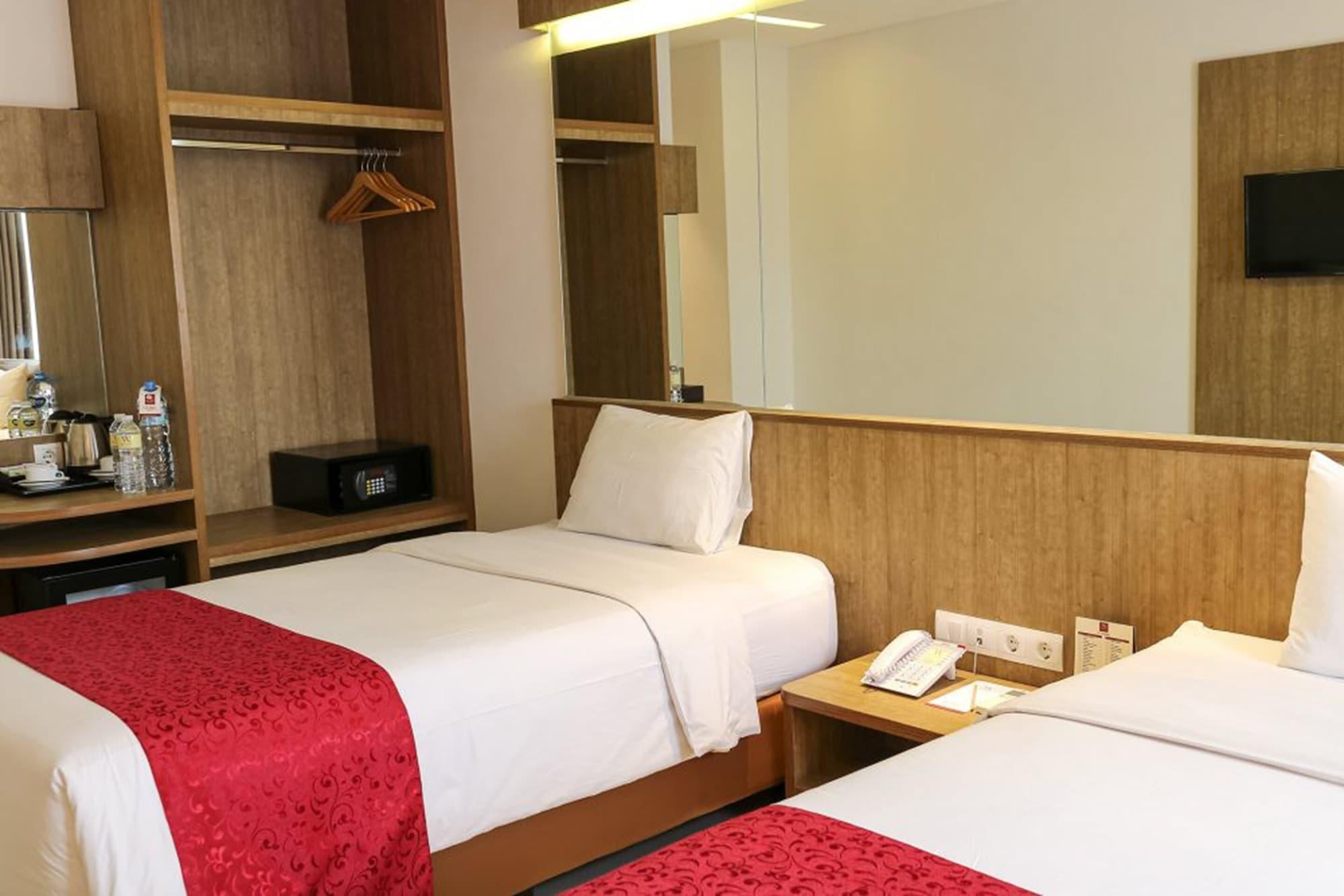 West Point Hotel Bandung Zewnętrze zdjęcie