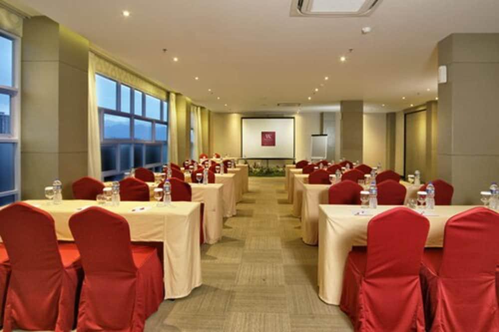 West Point Hotel Bandung Zewnętrze zdjęcie