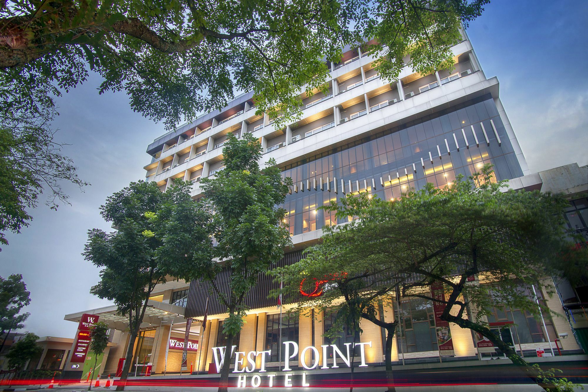 West Point Hotel Bandung Zewnętrze zdjęcie